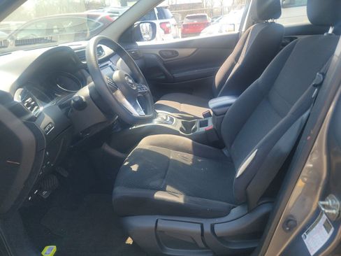 Used 2020 Nissan Rogue Sport S image 10