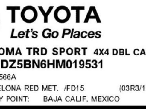 Used 2017 Toyota Tacoma TRD Sport image 21