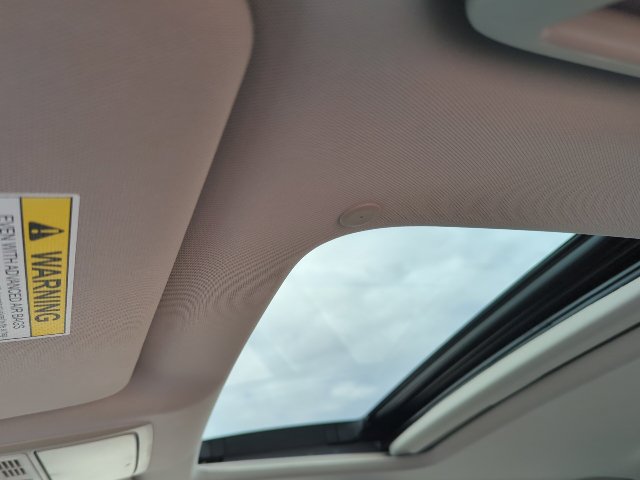 Used 2018 Honda Accord Touring image 16