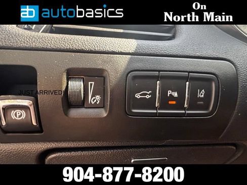 Used 2017 Chevrolet Impala Premier FWD image 36