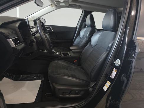 Used 2022 Mitsubishi Outlander SE FWD image 12
