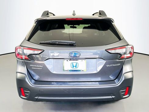 Used 2022 Subaru Outback Premium AWD/4WD image 6