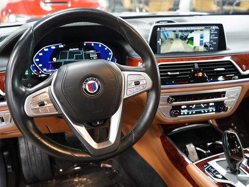 Used 2022 BMW ALPINA B7 xDrive w/ Luxury Rear Seating Package AWD/4WD image 29