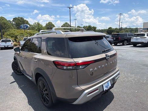 Used 2023 Nissan Pathfinder Platinum AWD/4WD image 26