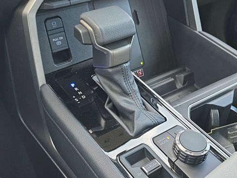 Used 2025 Toyota Tundra Limited image 20