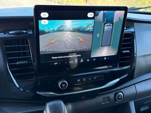 Used 2023 Ford Transit 350 XLT image 31