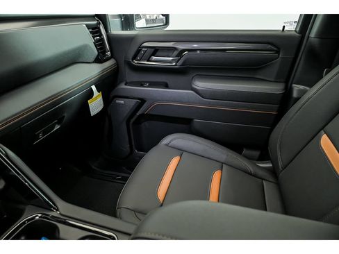 New 2026 GMC Sierra 2500 AT4 w/ AT4 Premium Plus Package AWD/4WD image 19