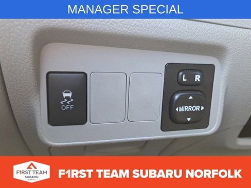 Used 2013 Toyota Corolla LE image 24