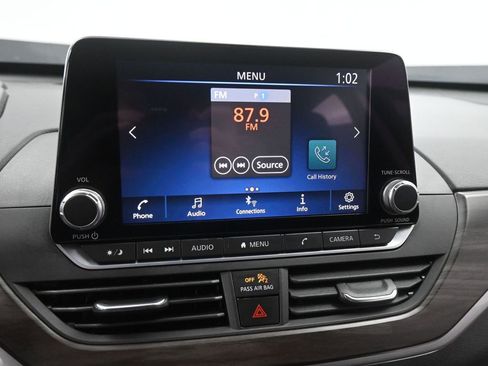 Used 2024 Nissan Altima 2.5 SV image 37