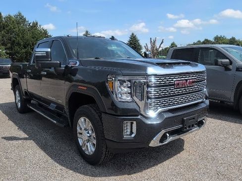 Used 2022 GMC Sierra 2500 Denali w/ Denali Ultimate Package AWD/4WD image 3