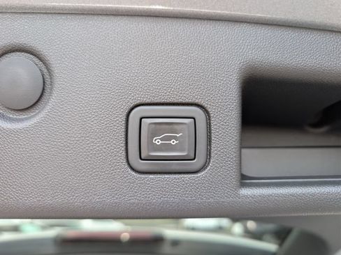 Used 2024 Chevrolet Equinox LT w/ LPO, Floor Liner Package FWD image 20
