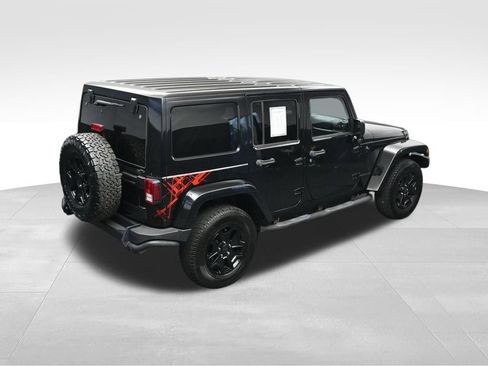 Used 2016 Jeep Wrangler Unlimited Sahara AWD/4WD image 34