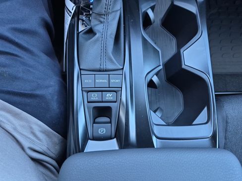 Used 2026 Toyota Camry LE image 27