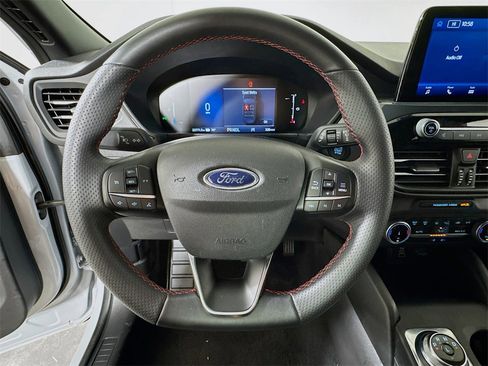 Used 2025 Ford Escape ST-Line image 9