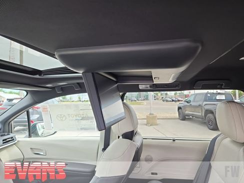 New 2026 Toyota Sienna Platinum AWD/4WD image 26