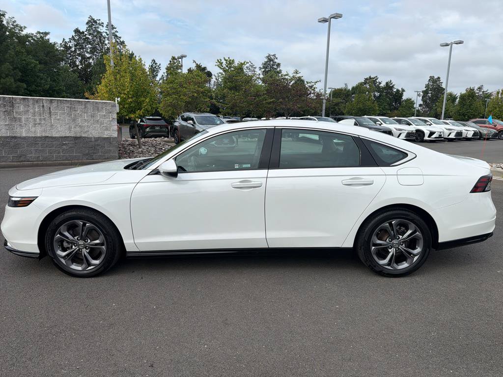 Certified 2025 Honda Accord EX-L image 4