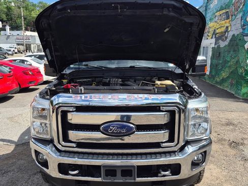 Used 2016 Ford F250 XLT w/ XLT Premium Package AWD/4WD image 11