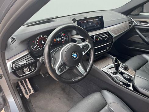 Used 2018 BMW M550i xDrive image 11