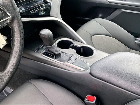 Used 2024 Toyota Camry LE image 17