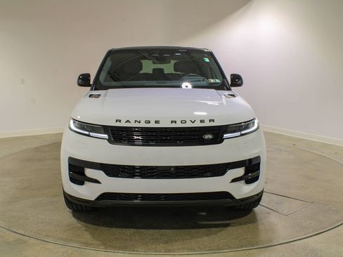 Used 2024 Land Rover Range Rover Sport SE AWD/4WD image 8