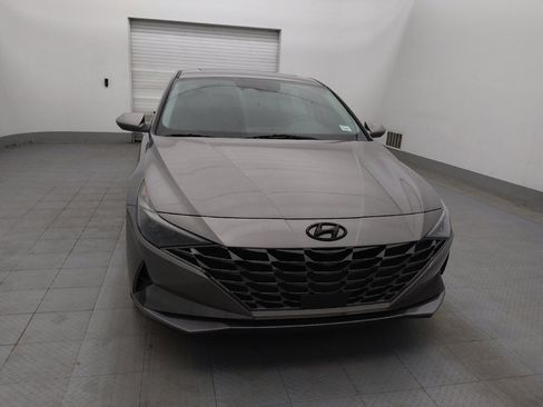Used 2023 Hyundai Elantra Limited image 14
