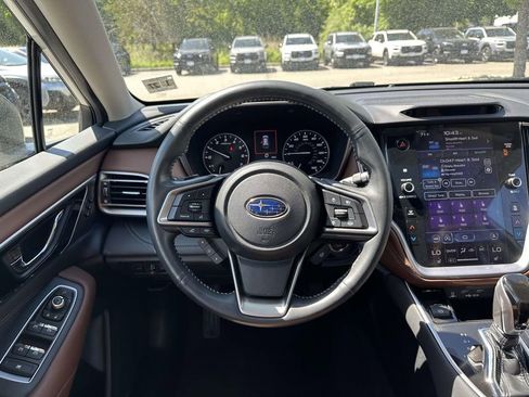 Certified 2022 Subaru Outback Touring AWD/4WD image 10