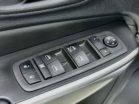 Used 2022 Jeep Cherokee Limited w/ Elite Package image 18