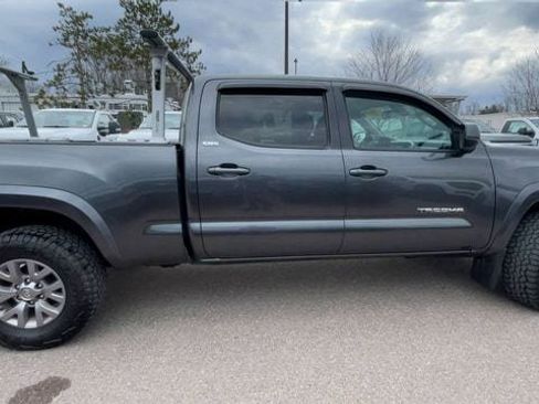 Used 2019 Toyota Tacoma SR5 image 9
