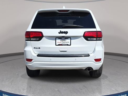 Used 2018 Jeep Grand Cherokee Altitude AWD/4WD image 7