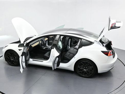 Used 2021 Tesla Model 3 Standard Range Plus RWD image 34