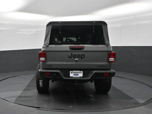 Used 2021 Jeep Gladiator Sport AWD/4WD image 8