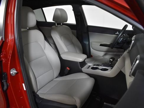 Used 2020 Kia Sportage S w/ S Premium Package image 32