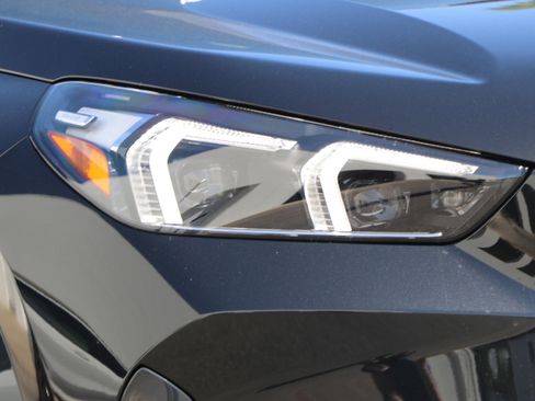 Used 2025 BMW X1 xDrive28i w/ Convenience Package AWD/4WD image 5