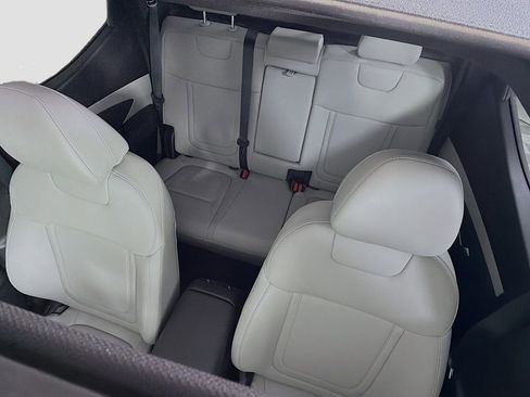 Used 2025 Hyundai Santa Cruz SEL FWD image 16