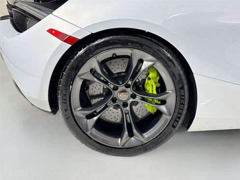 Used 2018 McLaren 720S image 36