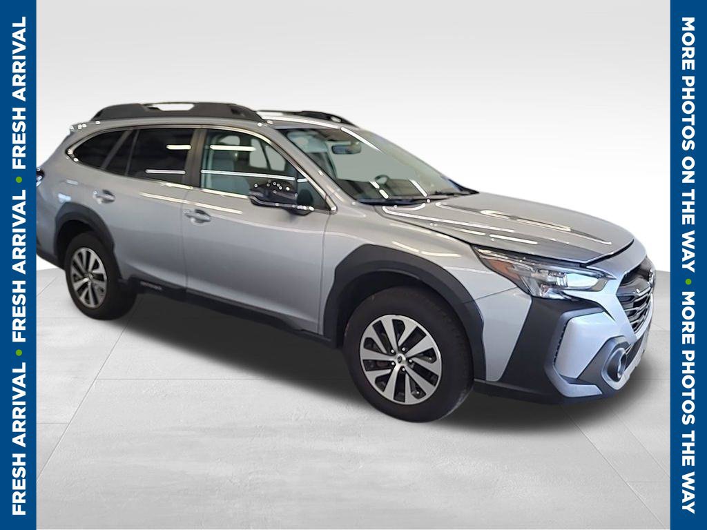 Used 2024 Subaru Outback Premium AWD/4WD image 1