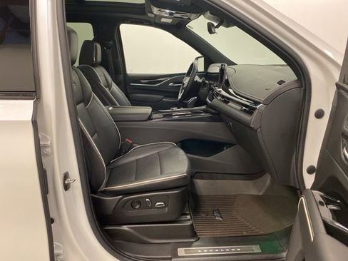 Used 2022 Cadillac Escalade Sport w/ Touring Package image 25