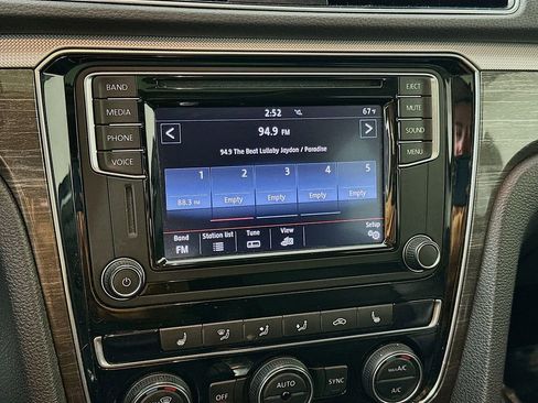 Used 2017 Volkswagen Passat 1.8T SE image 20