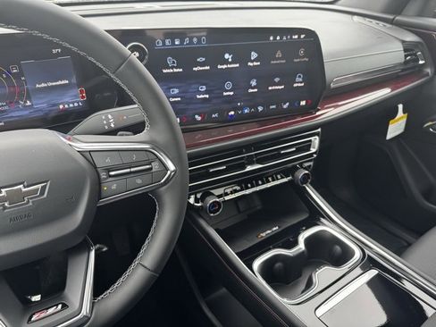 New 2026 Chevrolet Traverse Z71 w/ Driver Confidence Package image 18