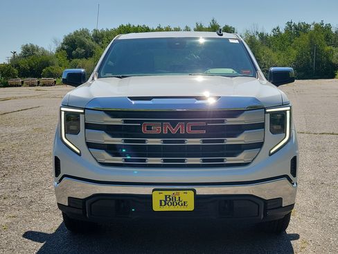 Used 2024 GMC Sierra 1500 SLE w/ LPO, GMC Protection Package AWD/4WD image 2