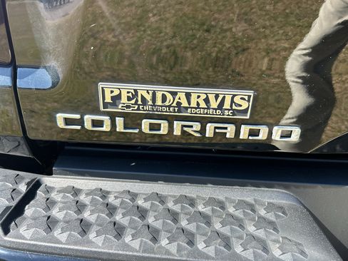 Used 2024 Chevrolet Colorado Trail Boss w/ Technology Package image 5