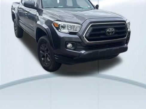 Used 2021 Toyota Tacoma SR5 RWD image 3