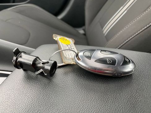 Used 2025 Hyundai Elantra SEL image 22