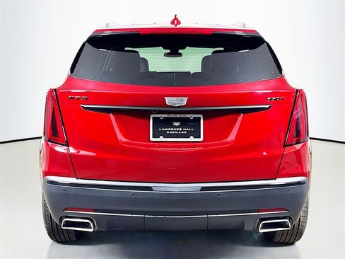 New 2026 Cadillac XT5 Luxury w/ LPO, ONYX Package image 4