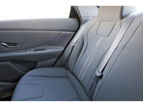 Used 2021 Hyundai Elantra SEL w/ Convenience Package image 13