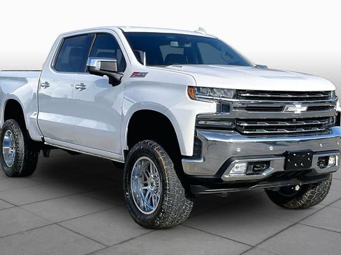 Used 2022 Chevrolet Silverado 1500 LTZ AWD/4WD image 3