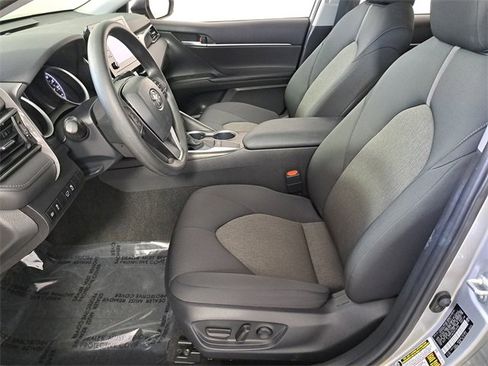 Used 2023 Toyota Camry LE image 19