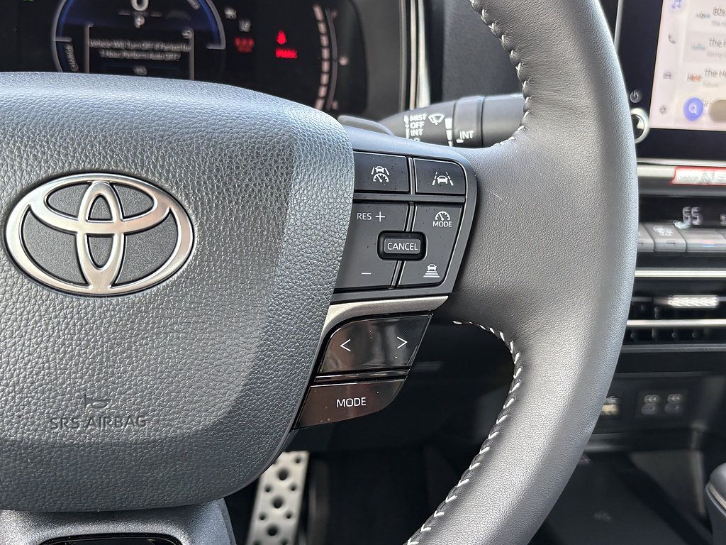Used 2026 Toyota Camry SE w/ Convenience Package FWD image 16