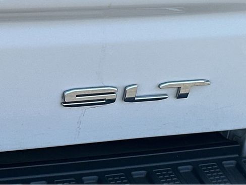 Used 2020 GMC Sierra 1500 SLT w/ SLT Premium Package RWD image 9