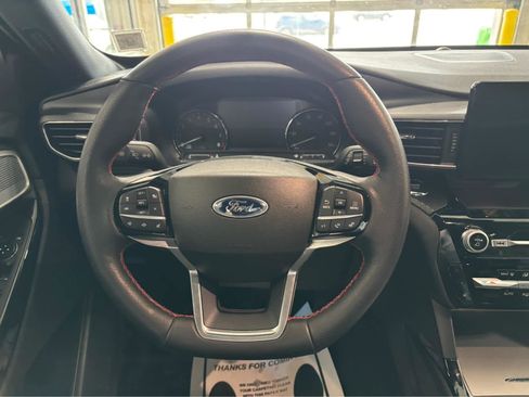 Used 2023 Ford Explorer ST-Line image 15